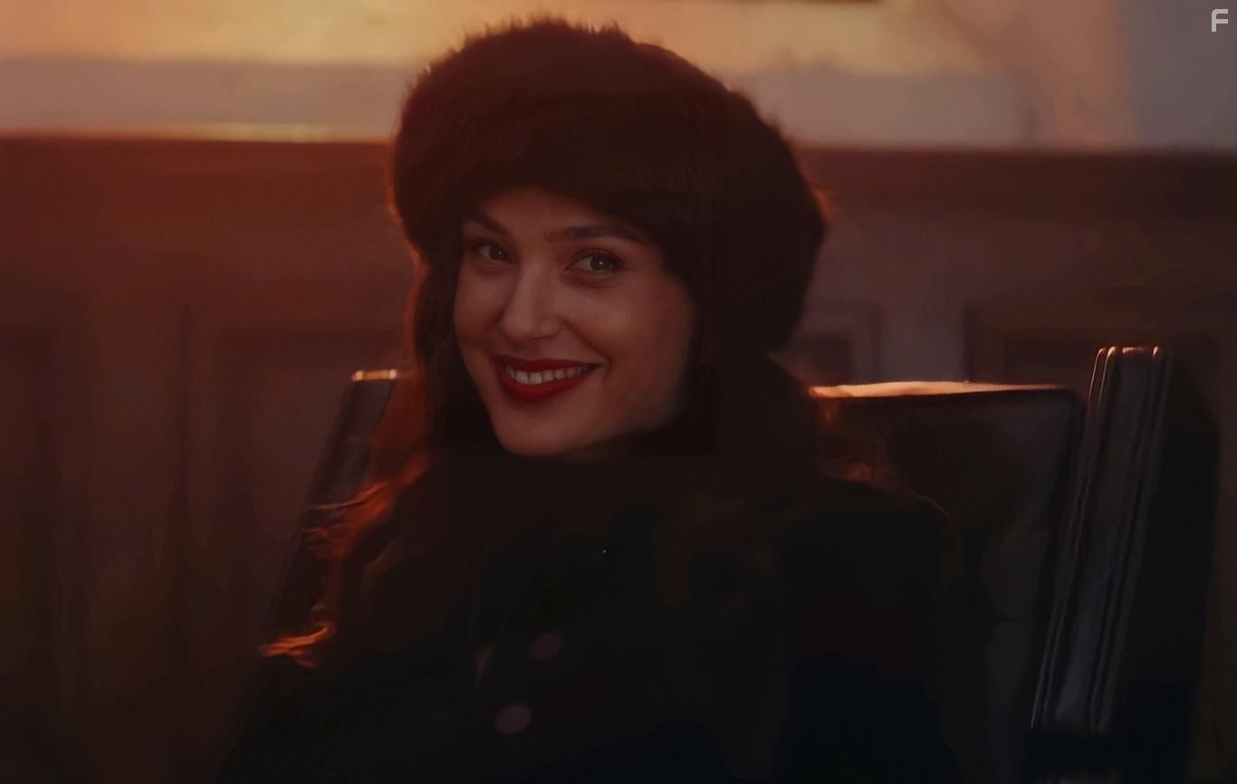 Gal Gadot in Red Notice (2021)