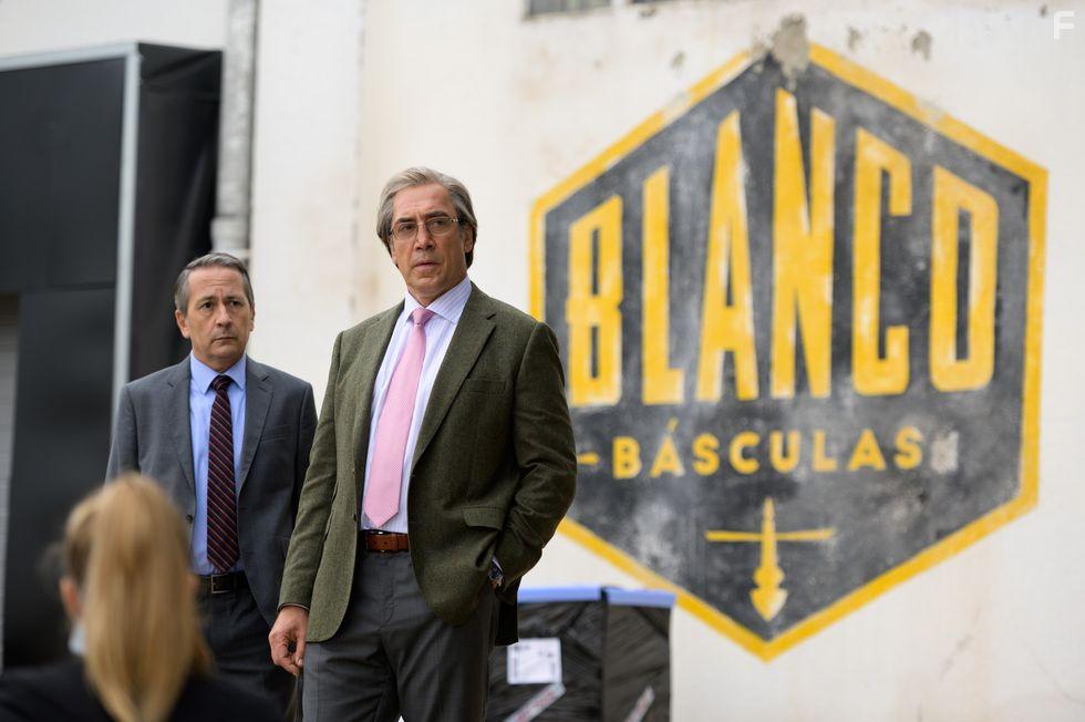 Javier Bardem and Rafa Castejn in El buen patrn (2021)