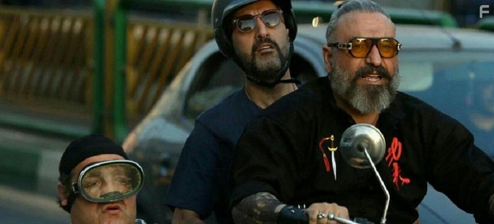 Hamid Farokhnezhad, Amir Mahdi Jule, and Mir Taher Mazloomi in Samurai in Berlin (2019)