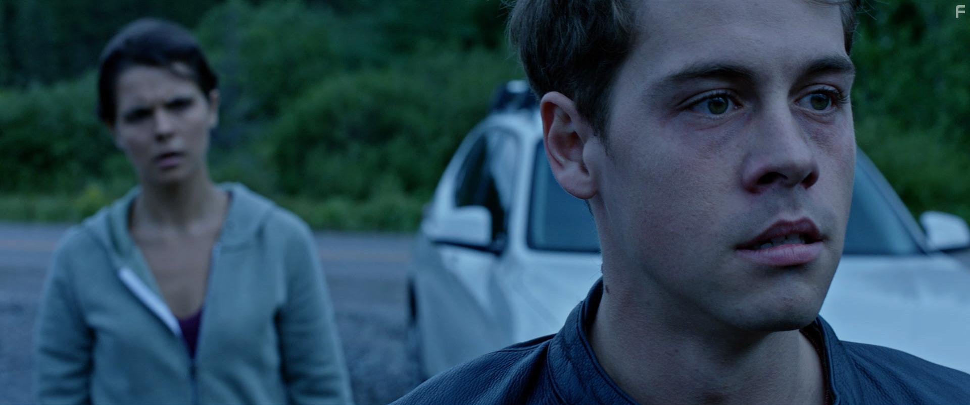 Munro Chambers and Paloma Kwiatkowski in Entangled (2019)