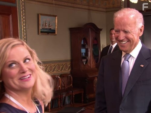 Joe Biden and Amy Poehler in Парки и зоны отдыха (2009)