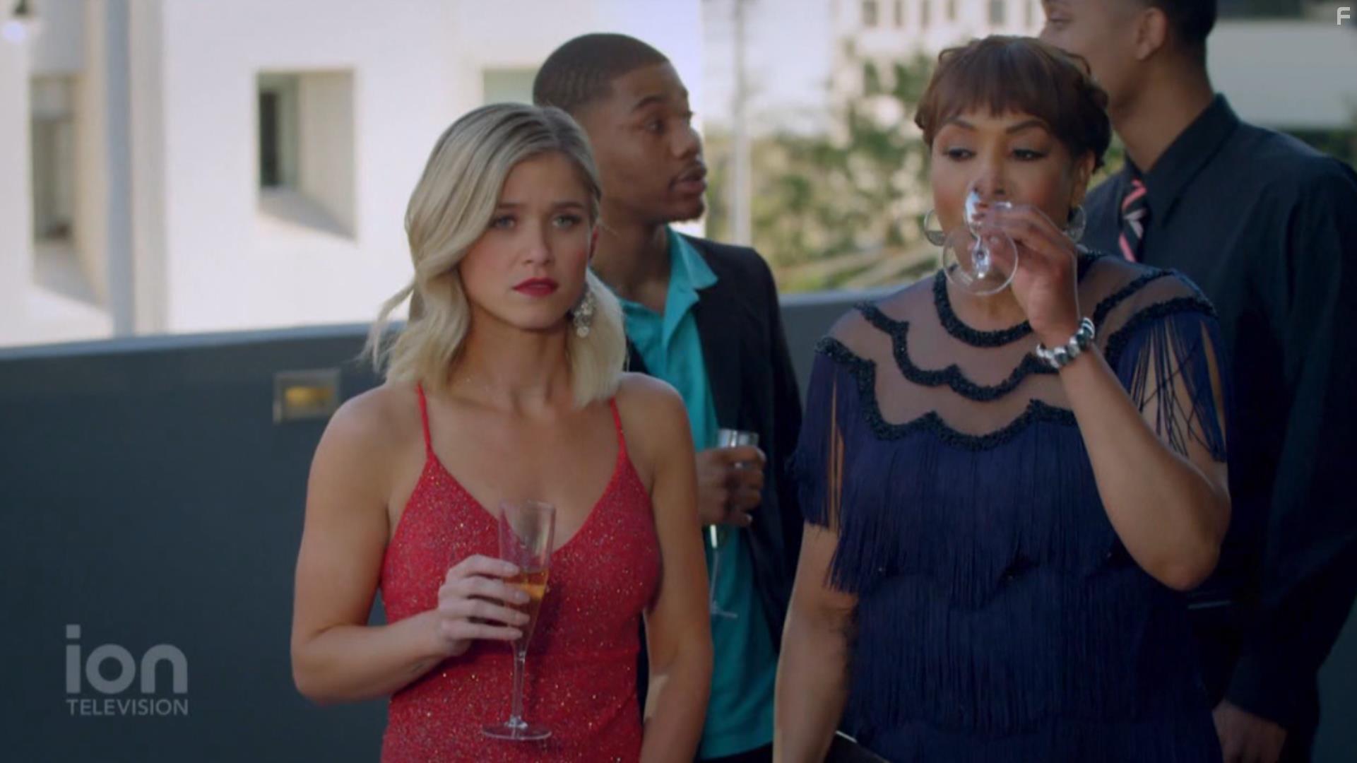 Anna Marie Dobbins in Christmas Matchmakers (2019)