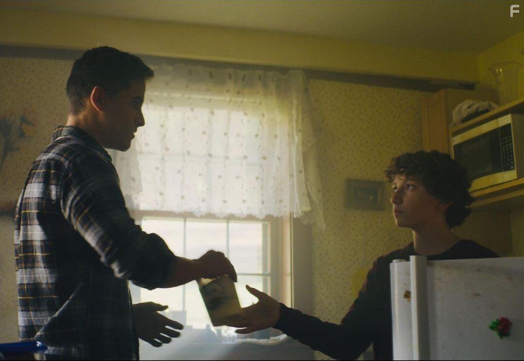 Mike Manning and August Maturo in Slapface (2021)