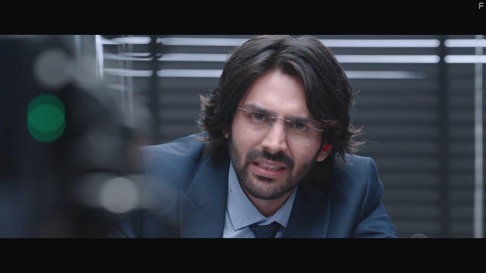 Kartik Aaryan in Dhamaka (2021)
