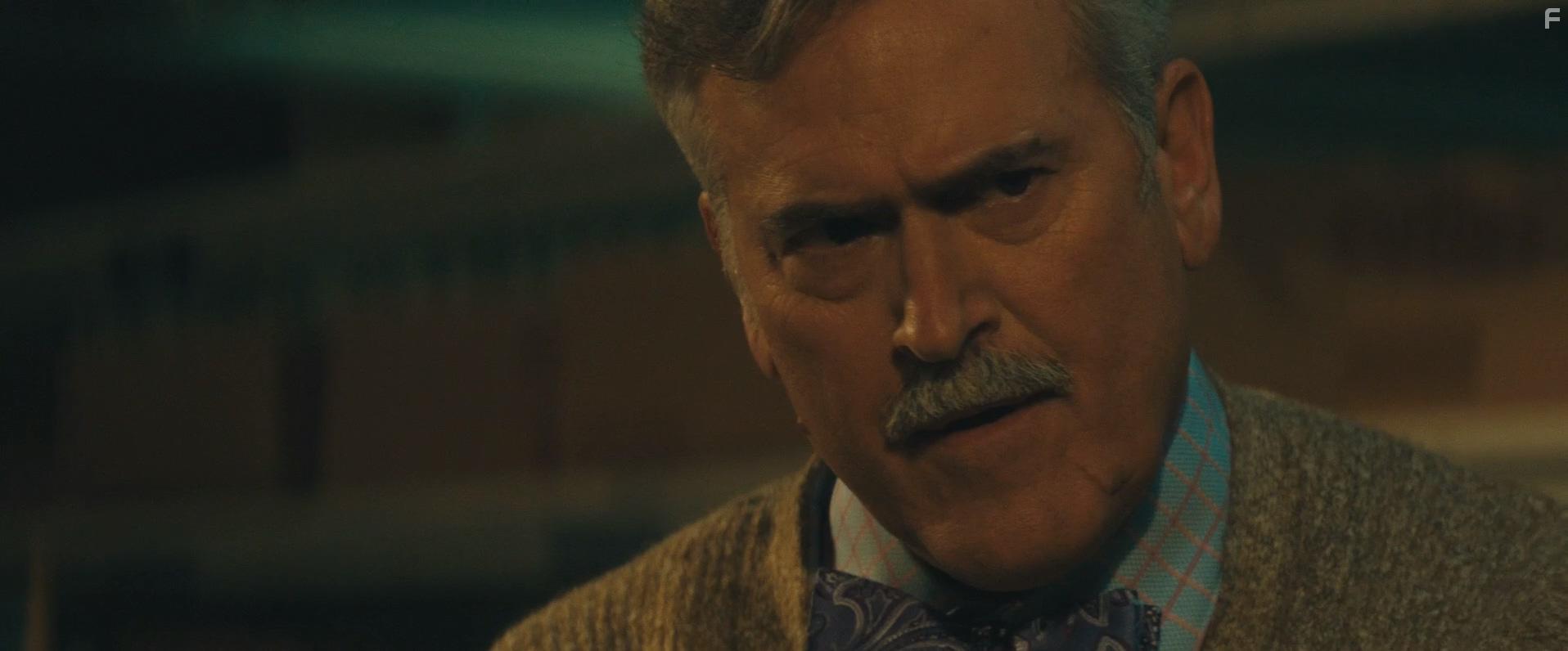 Bruce Campbell in Black Friday (2021)