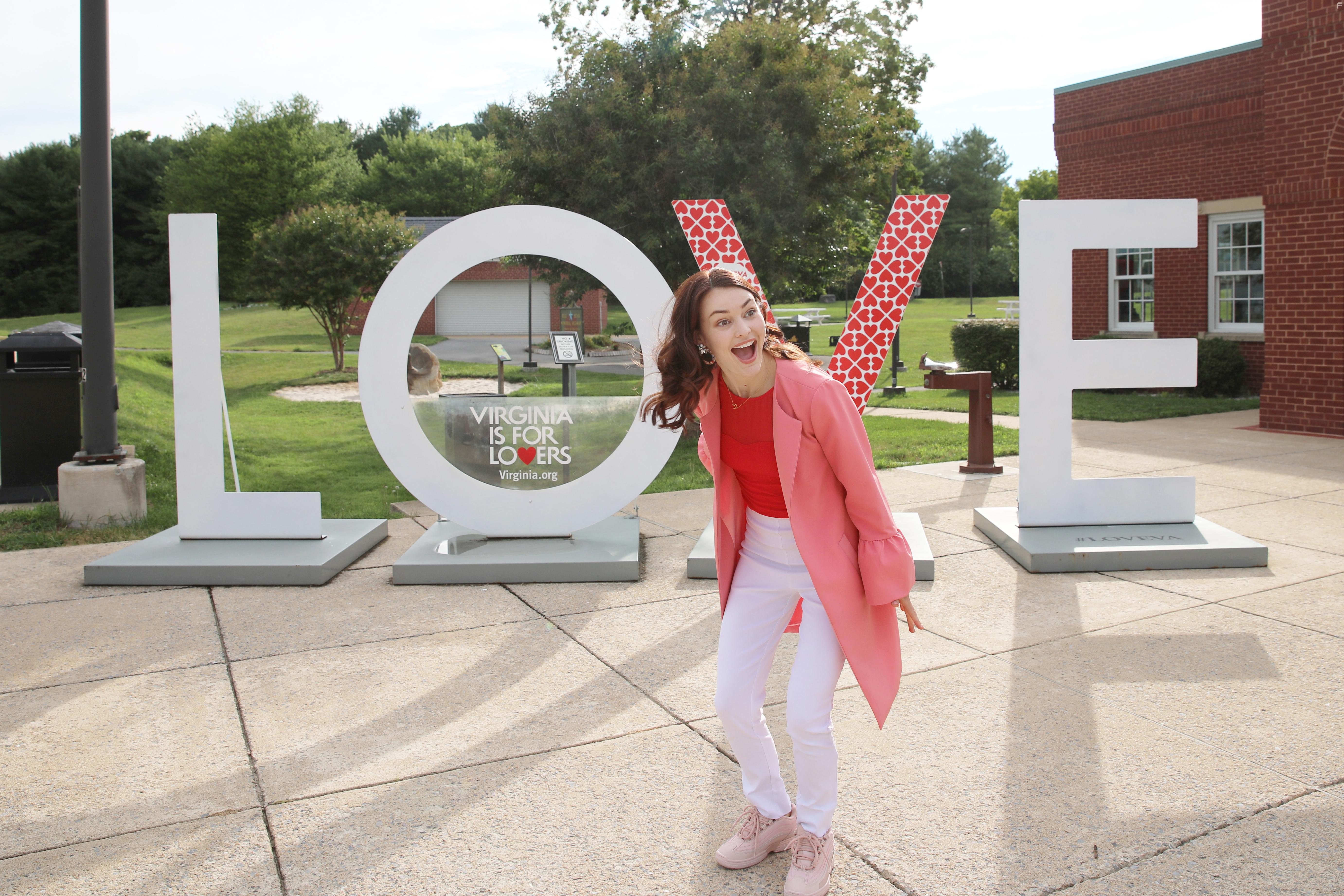 Melanie Stone in Cupid for Christmas (2021)