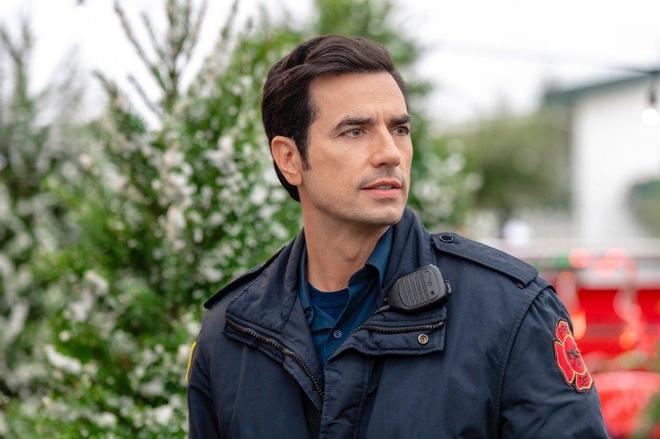 Antonio Cupo in A Glenbrooke Christmas (2020)