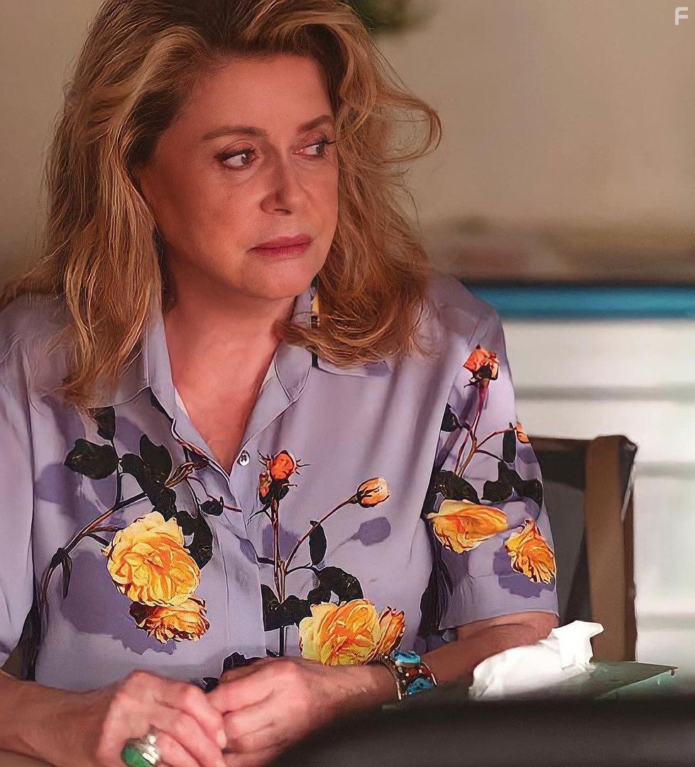 Catherine Deneuve in De son vivant (2021)