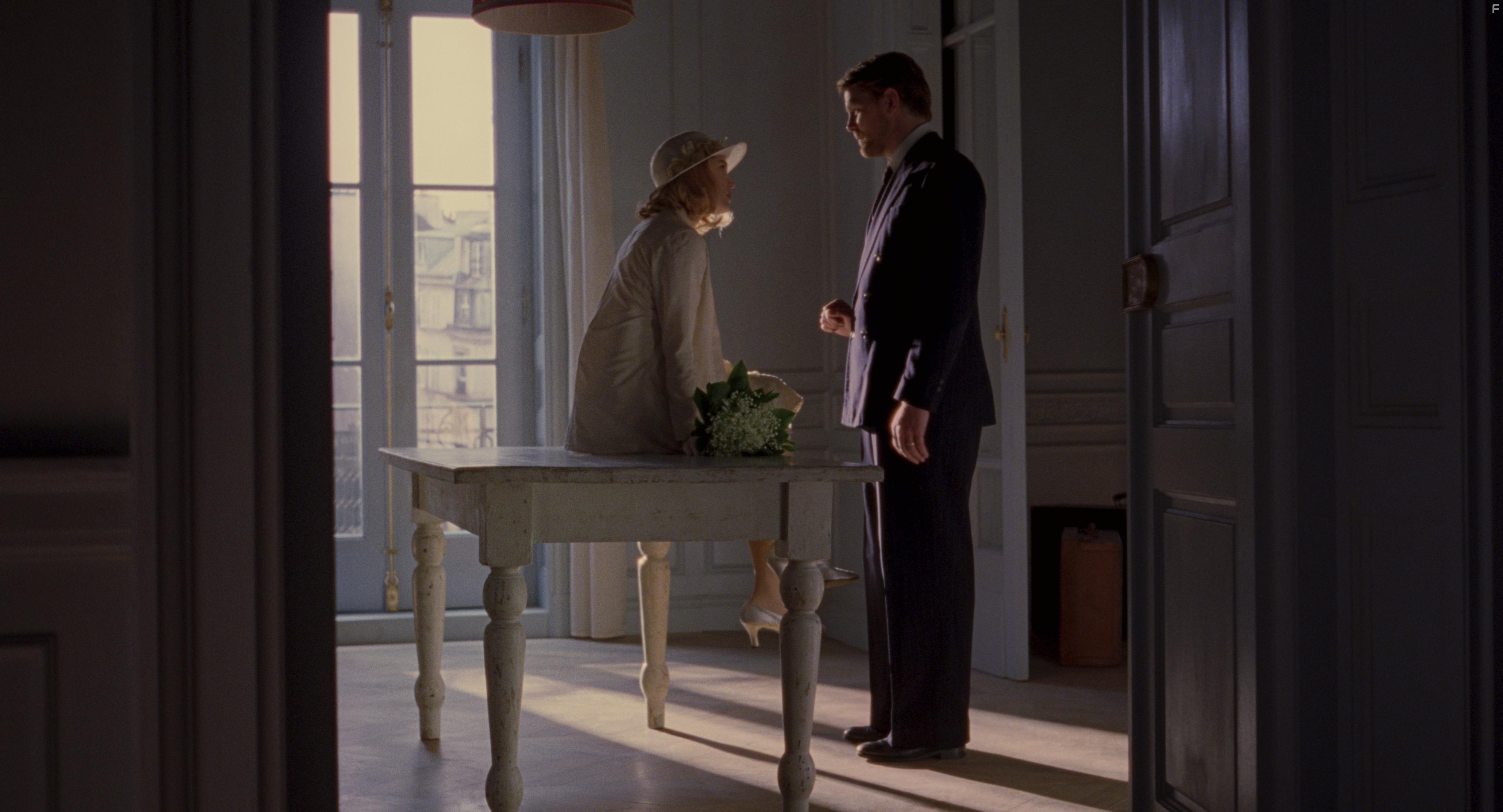 Gijs Naber and La Seydoux in A felesgem trtnete (2021)