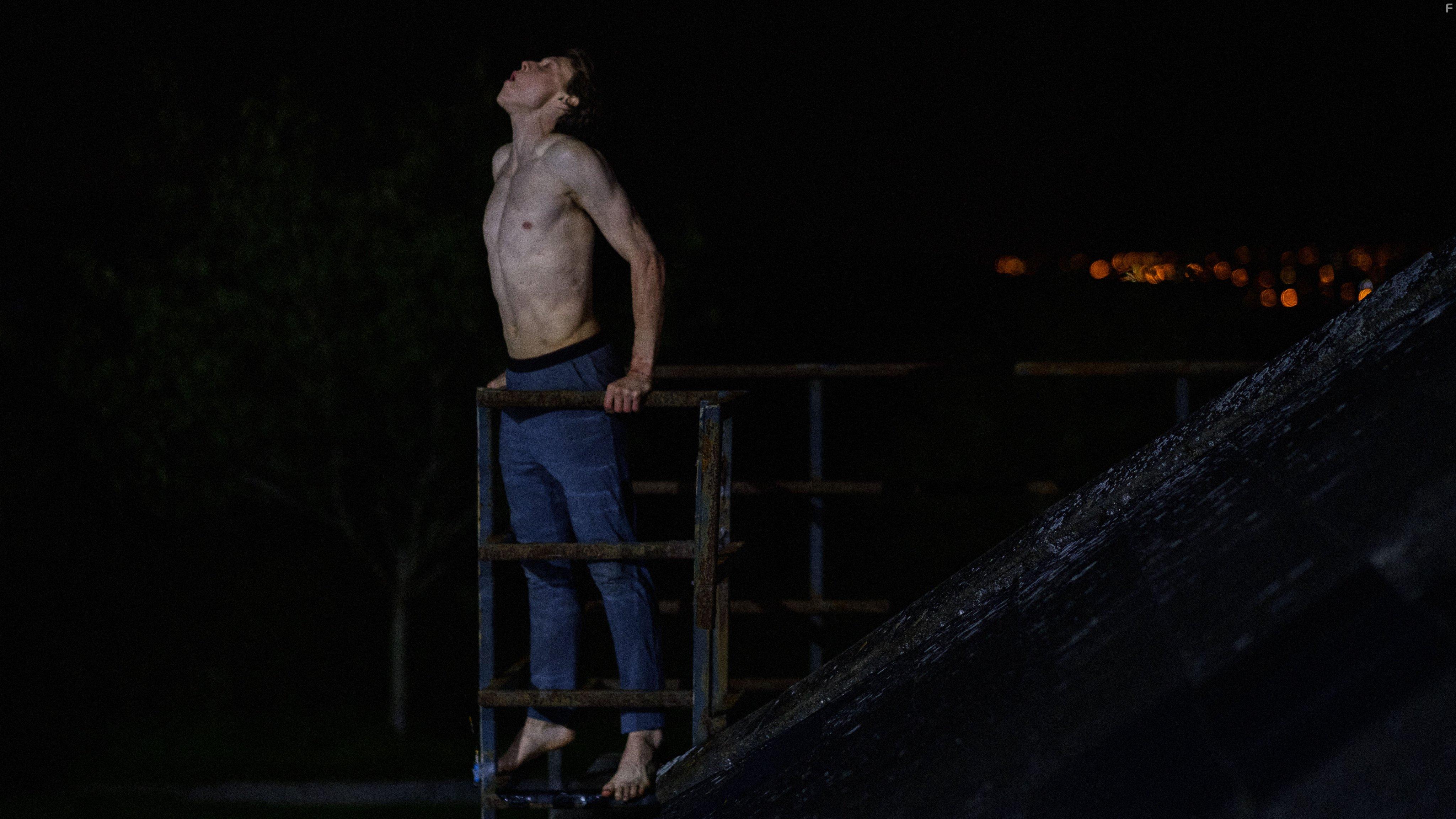 George MacKay in Wolf (2021)