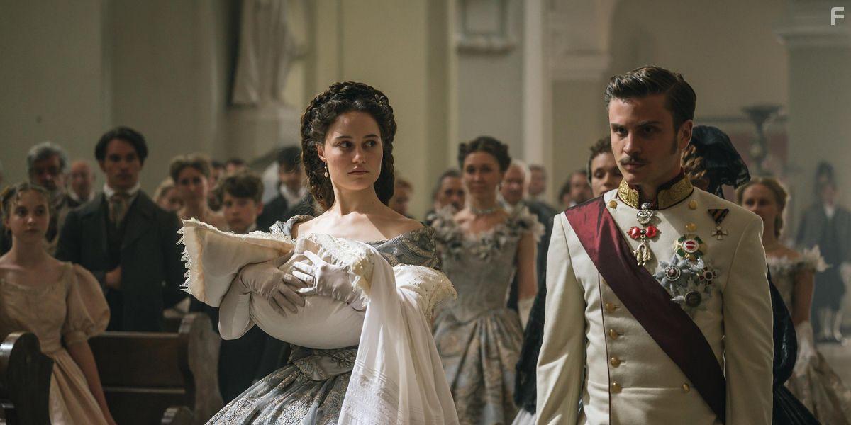 Jannik Schmann and Dominique Devenport in Sisi (2021)