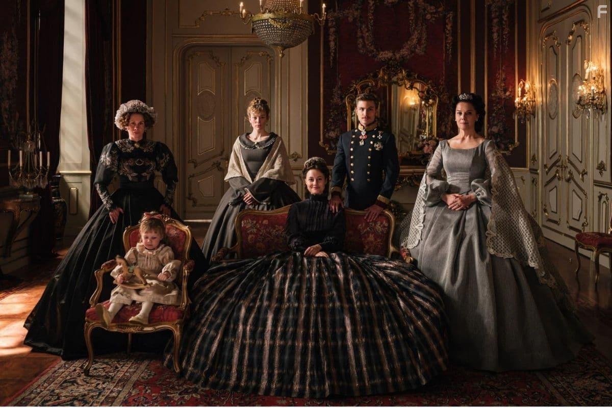 Dsire Nosbusch, Jannik Schmann, and Dominique Devenport in Sisi (2021)