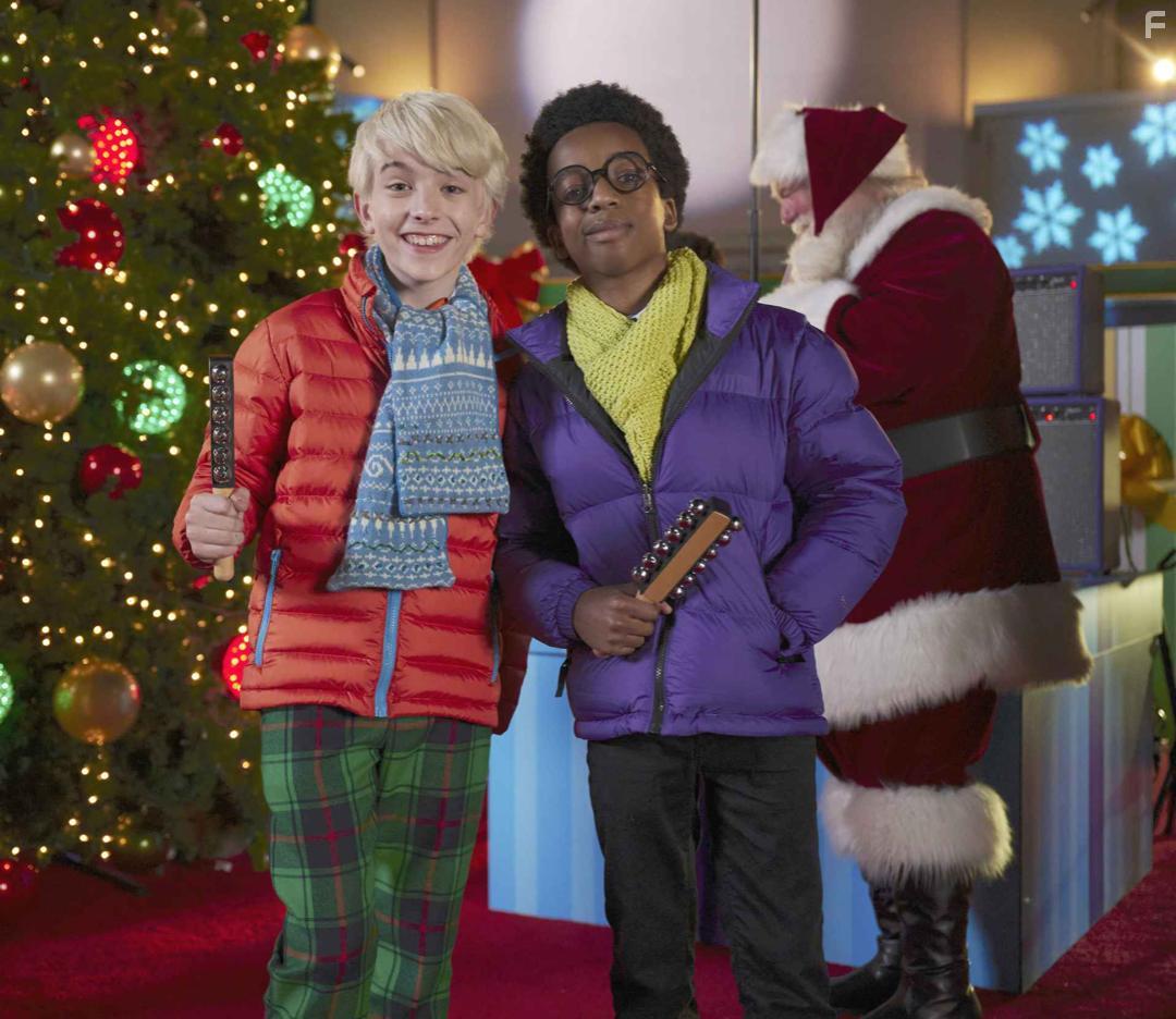 Wolfgang Schaeffer and Jahzir Bruno in A Loud House Christmas (2021)