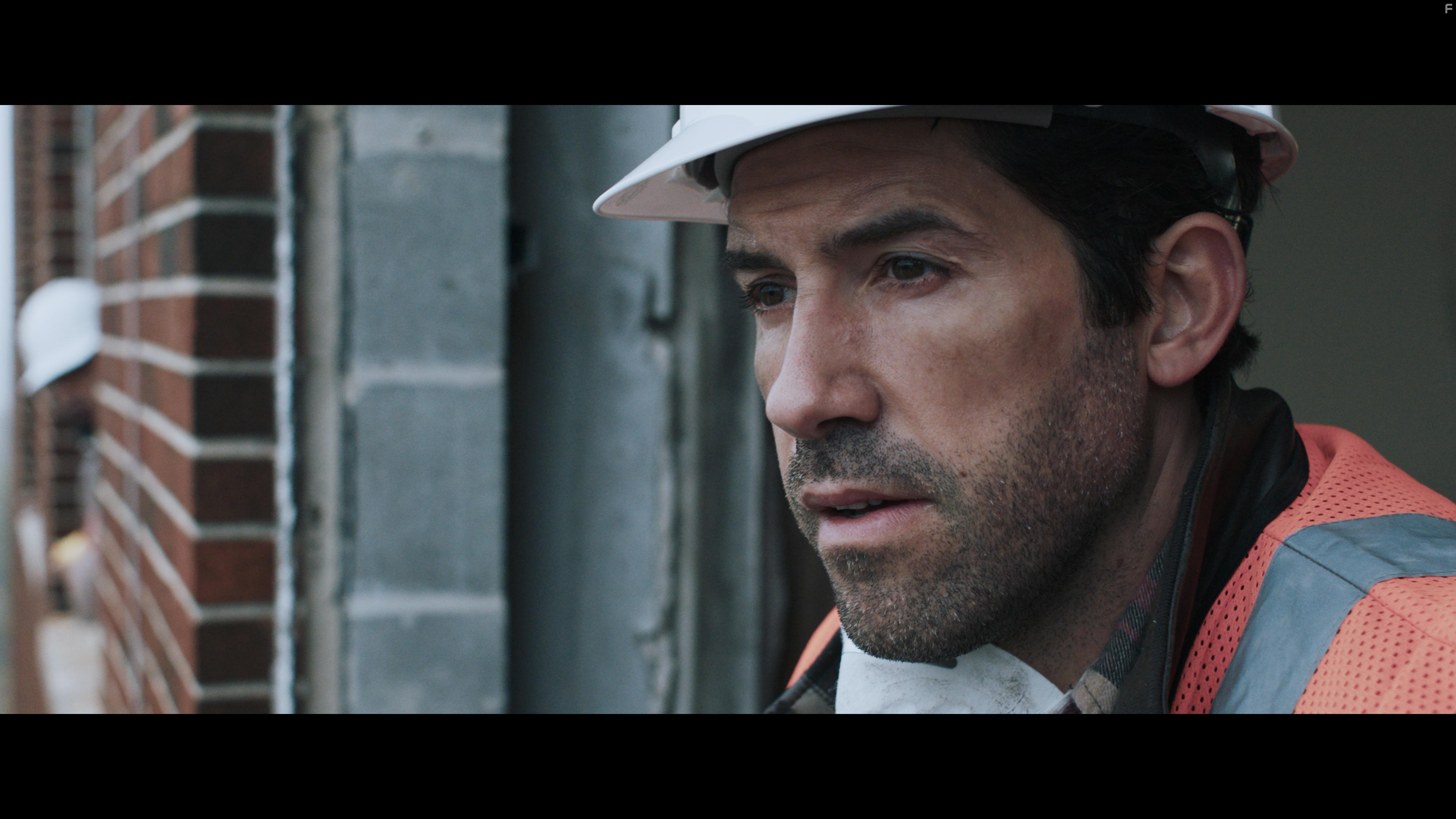 Scott Adkins in Castle Falls (2021)