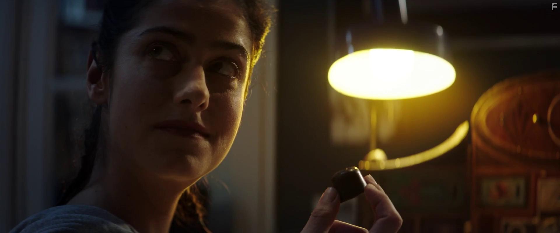 Eugnie Derouand in Le calendrier (2021)