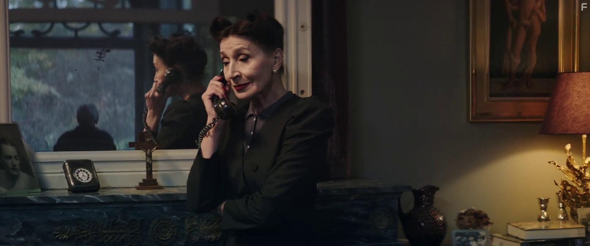 Isabelle Tanakil in Le calendrier (2021)