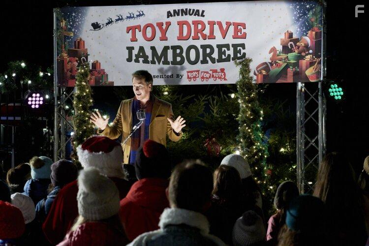 Tedd Dillon and Paul Greene in Christmas CEO (2021)