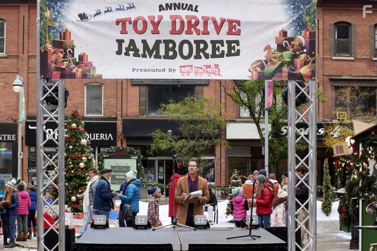 Paul Greene in Christmas CEO (2021)