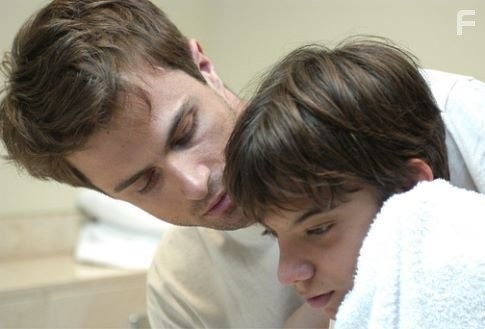 Kim Rossi Stuart and Andrea Rossi in Ключи от дома (2004)