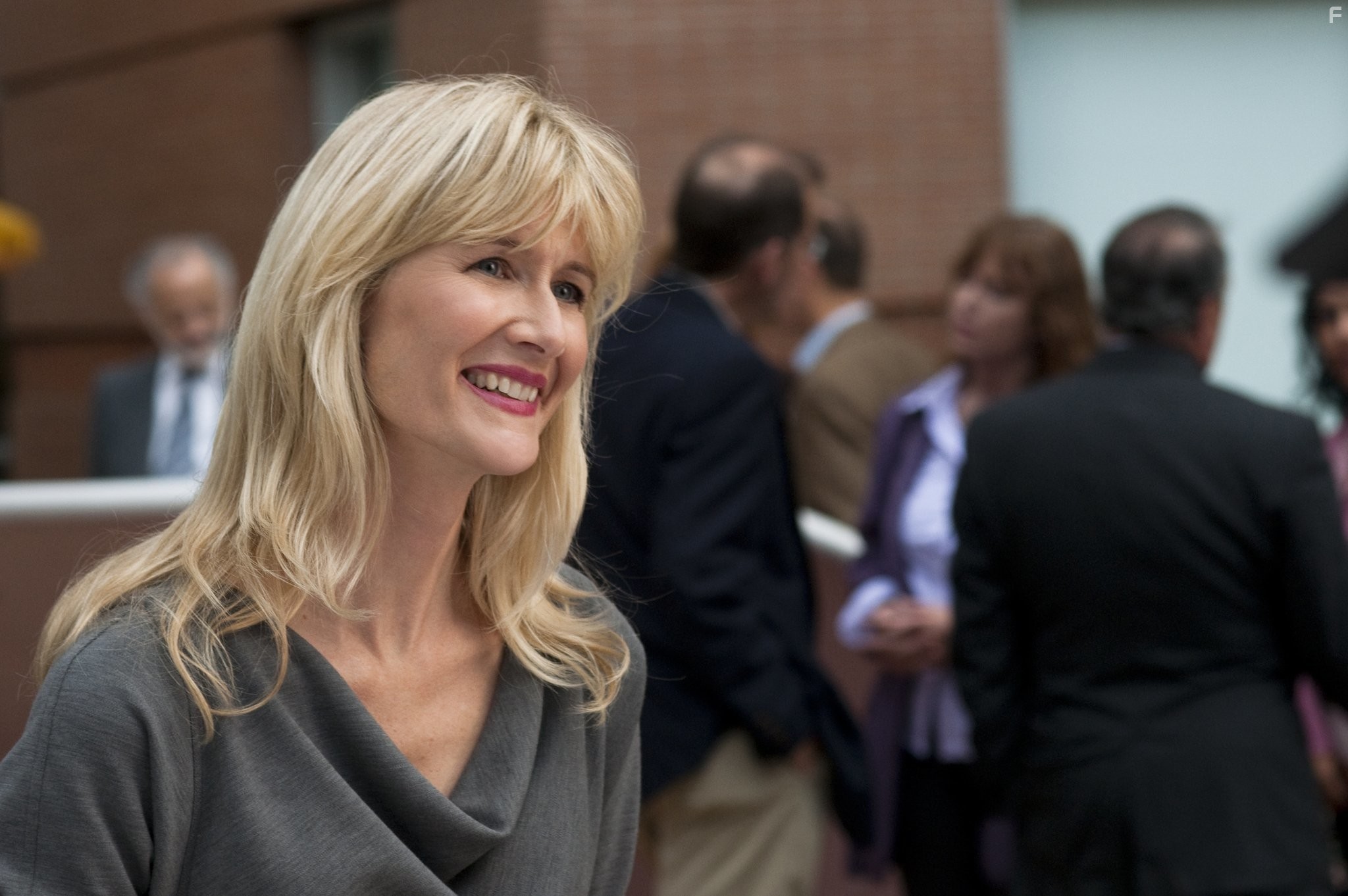 Laura Dern in Знакомство с Факерами 2 (2010)