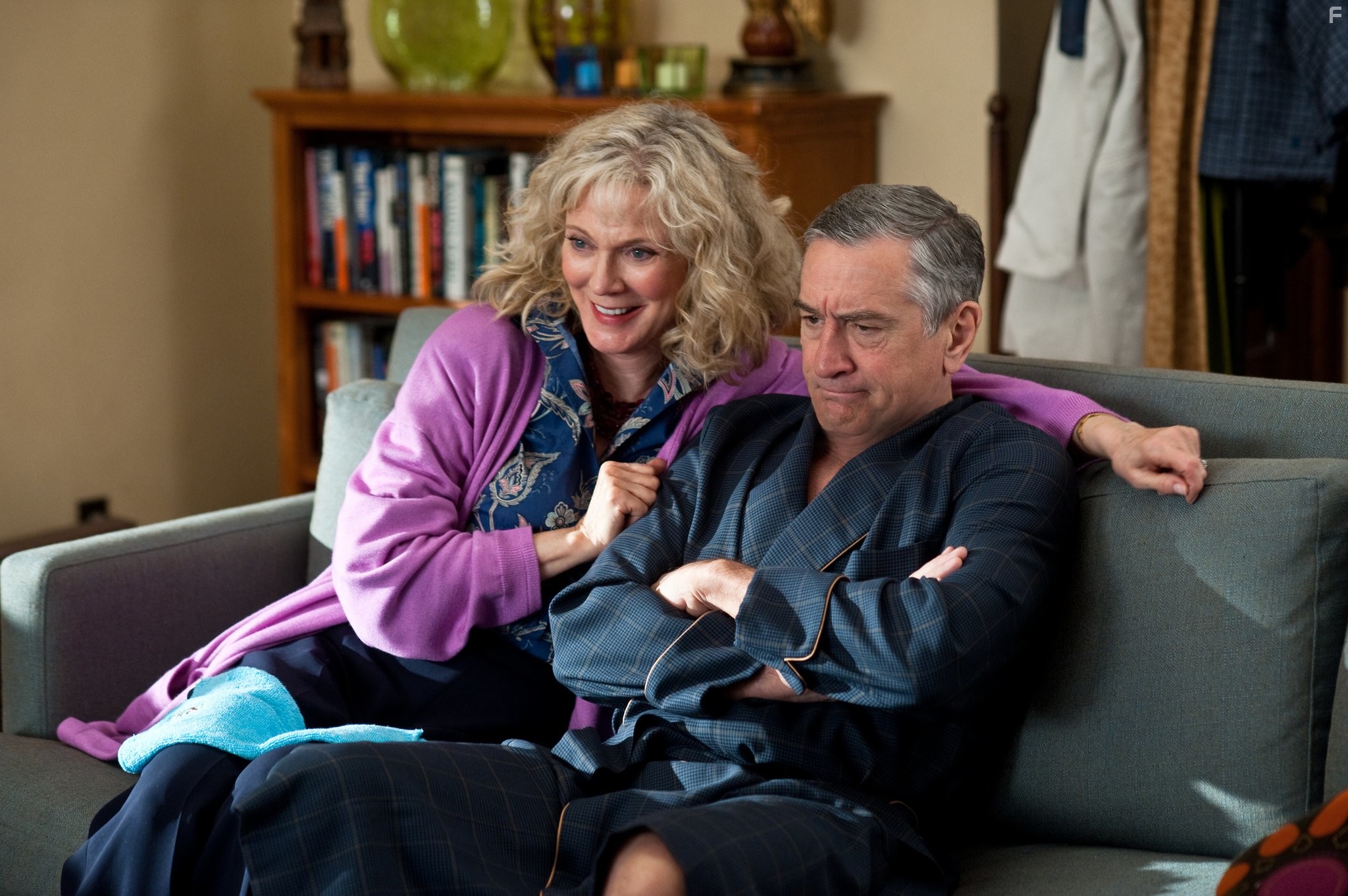 Robert De Niro and Blythe Danner in Знакомство с Факерами 2 (2010)
