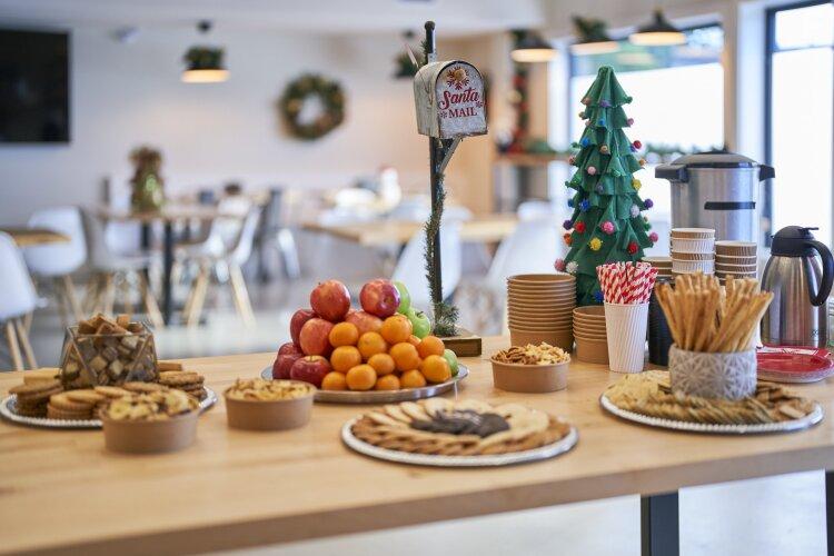 The Christmas Contest (2021)