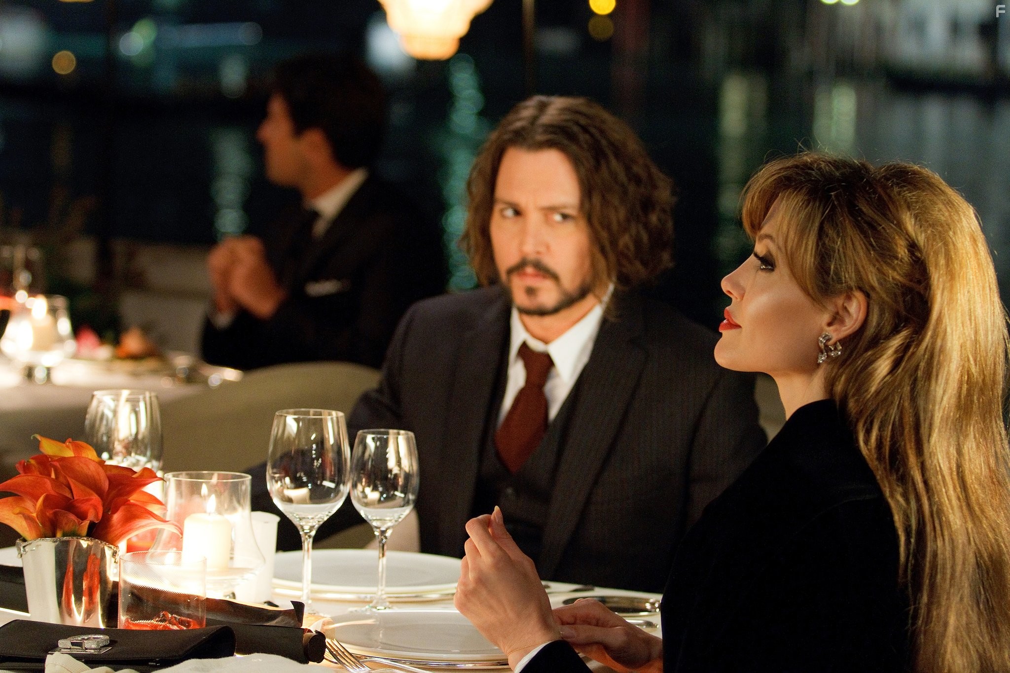 Johnny Depp and Angelina Jolie in Турист (2010)