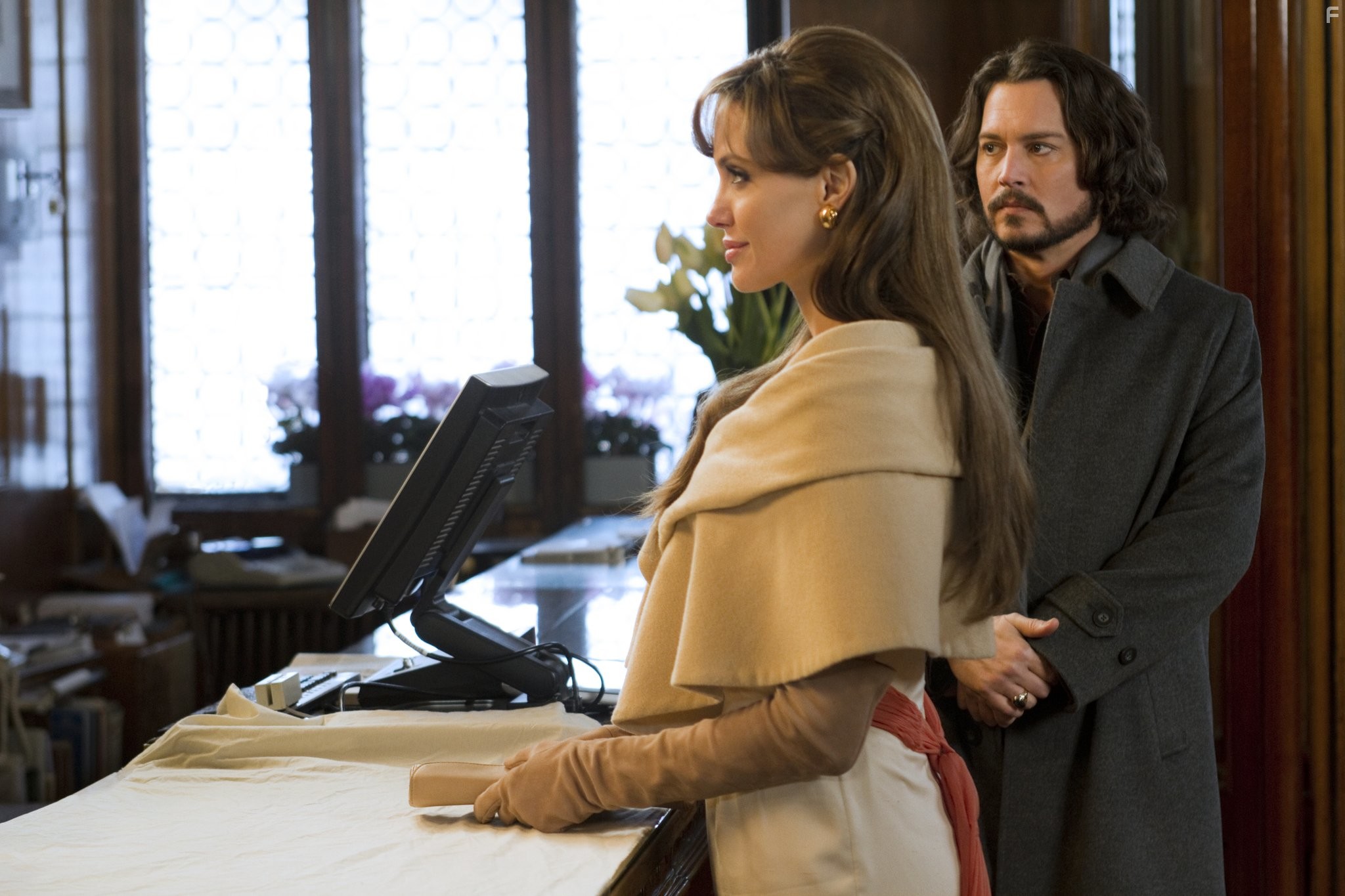 Johnny Depp and Angelina Jolie in Турист (2010)