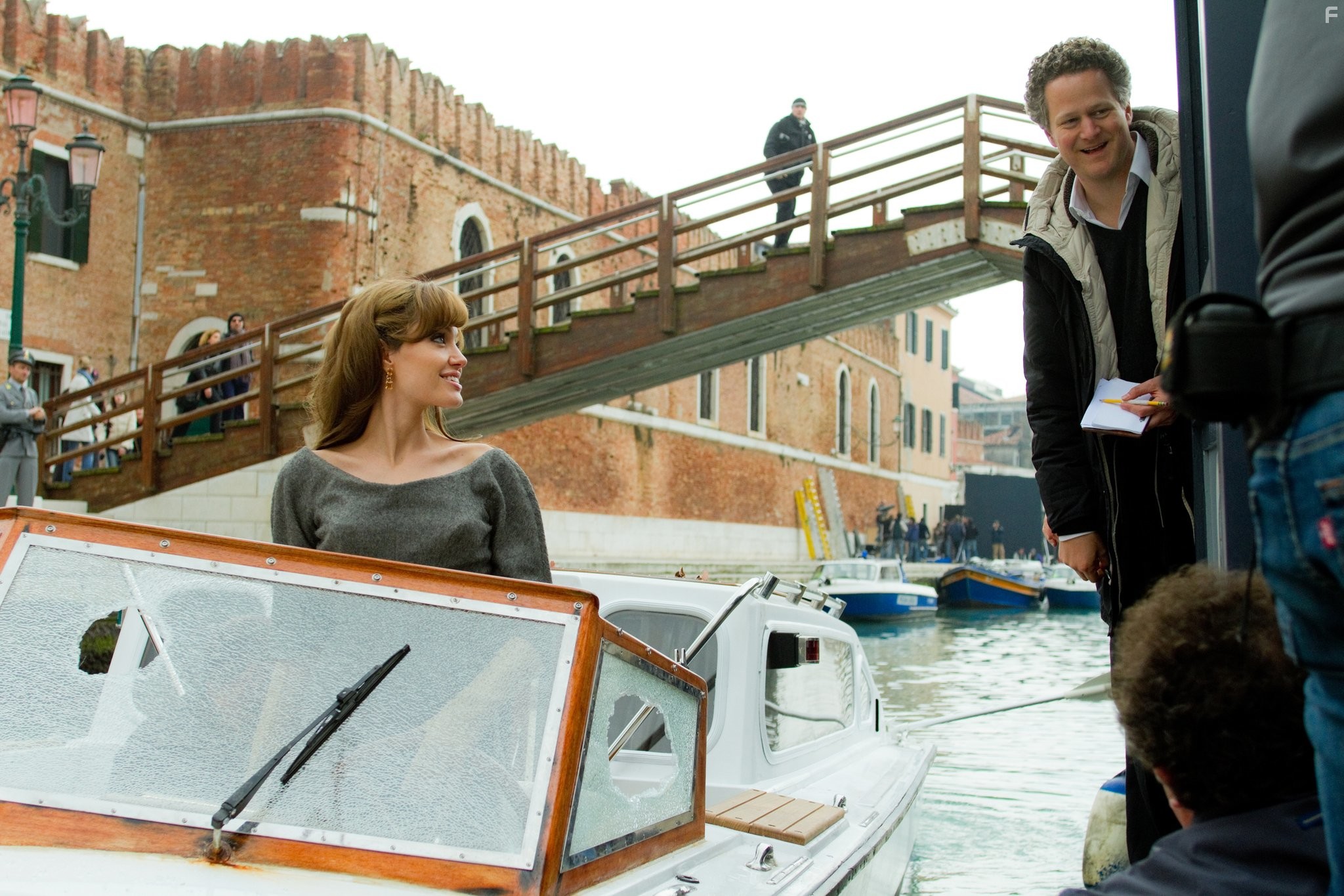Angelina Jolie and Florian Henckel von Donnersmarck in Турист (2010)