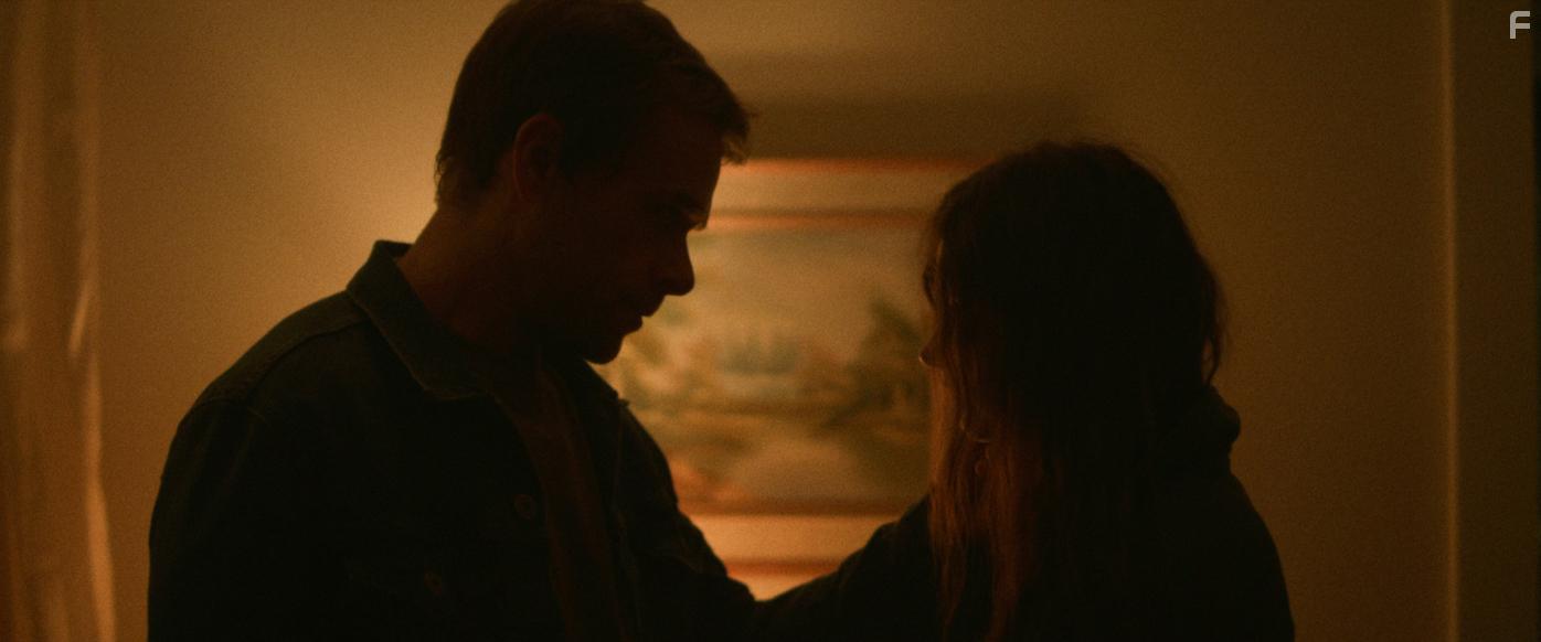 Nick Stahl and Jessica Clement in Night Blooms (2021)