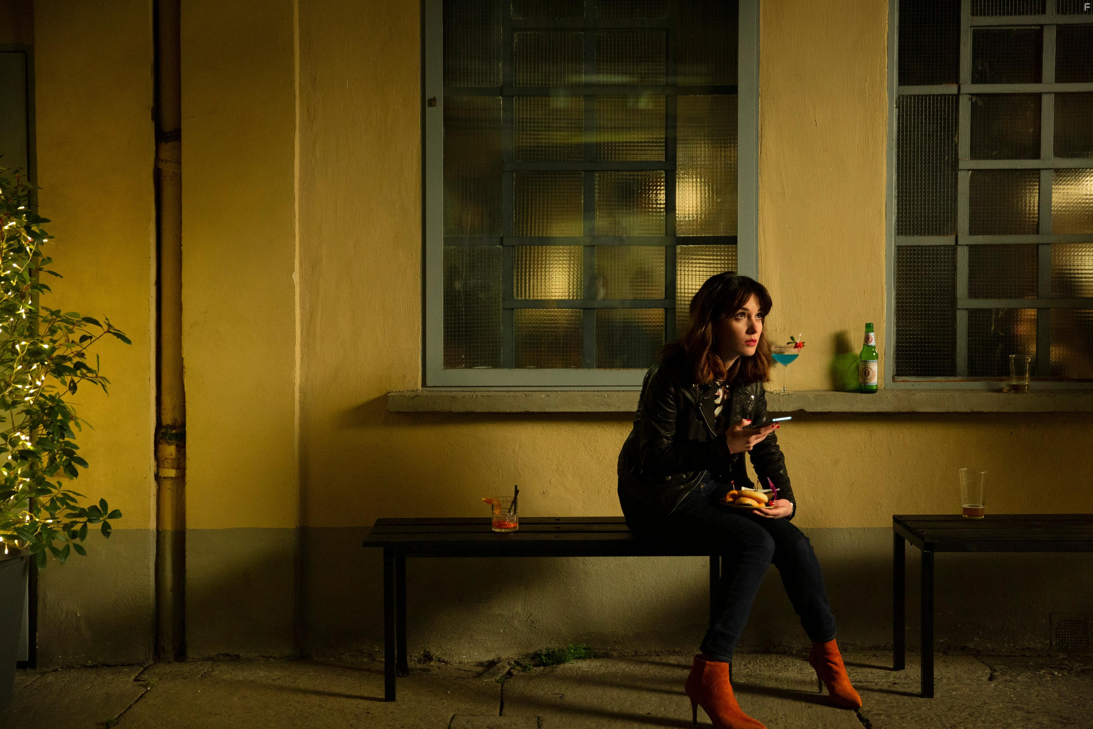 Claudia Gusmano in Guida astrologica per cuori infranti (2021)