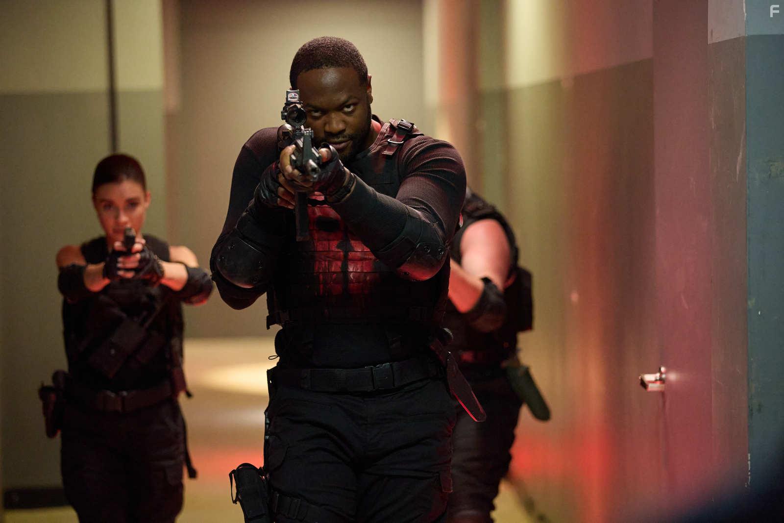 Ser'Darius Blain in Fortress (2021)