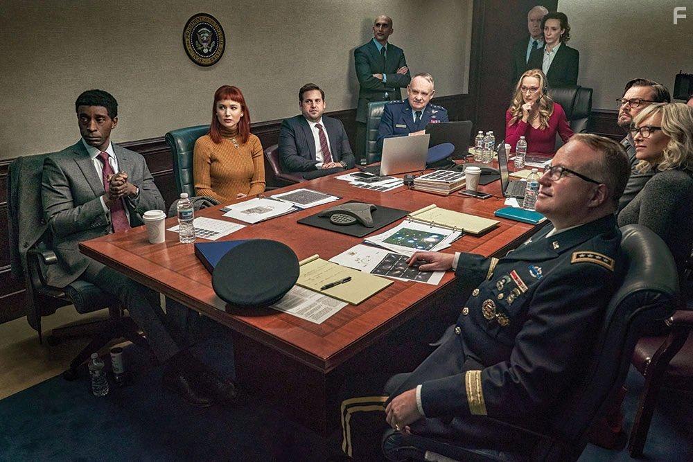 Leonardo DiCaprio, Meryl Streep, Cate Blanchett, Paul Guilfoyle, Rob Morgan, and Jennifer Lawrence in Don't Look Up (2021)