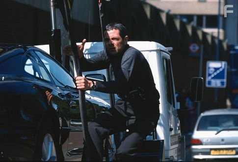Rowan Atkinson in Агент Джонни Инглиш (2003)