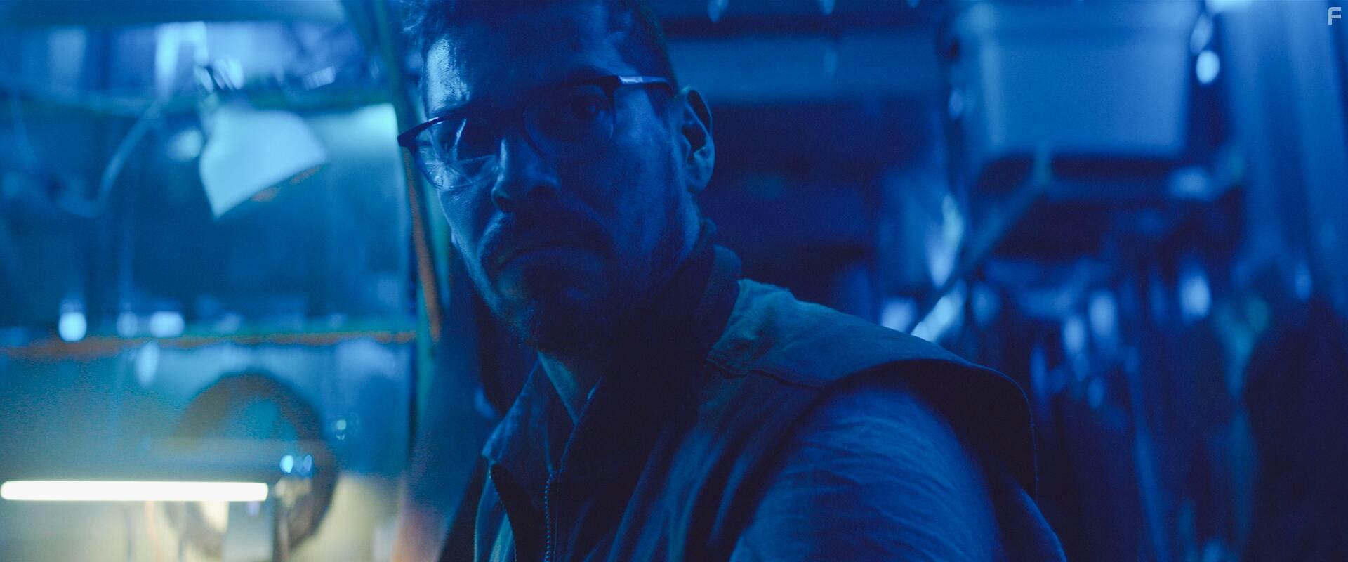 Ral Castillo in Mother/Android (2021)