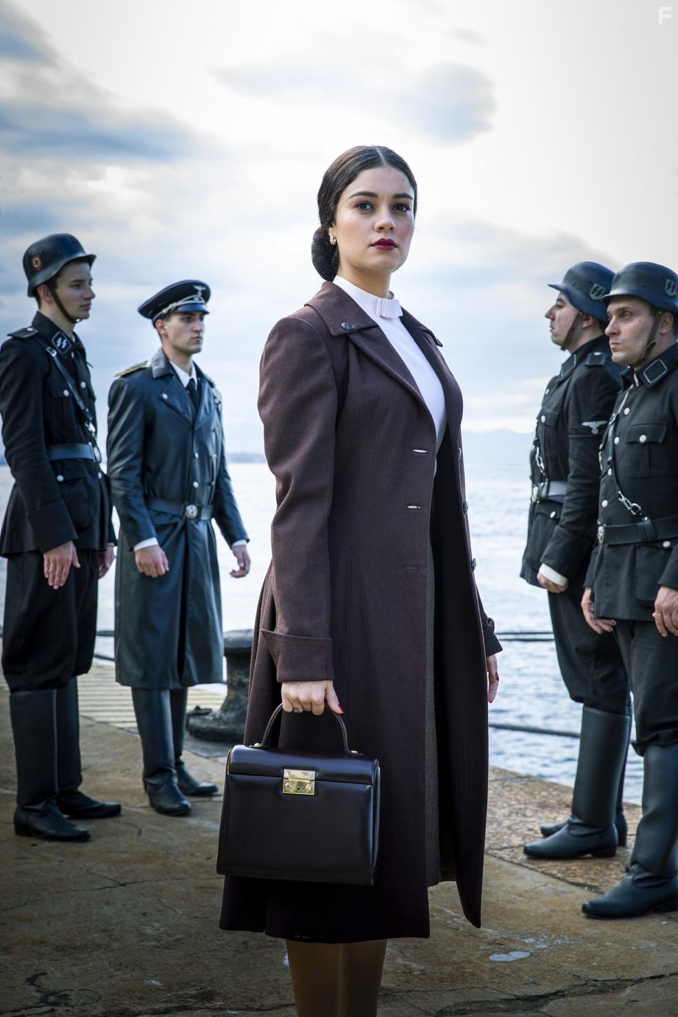 Sophie Charlotte in Passport to Freedom (2021)