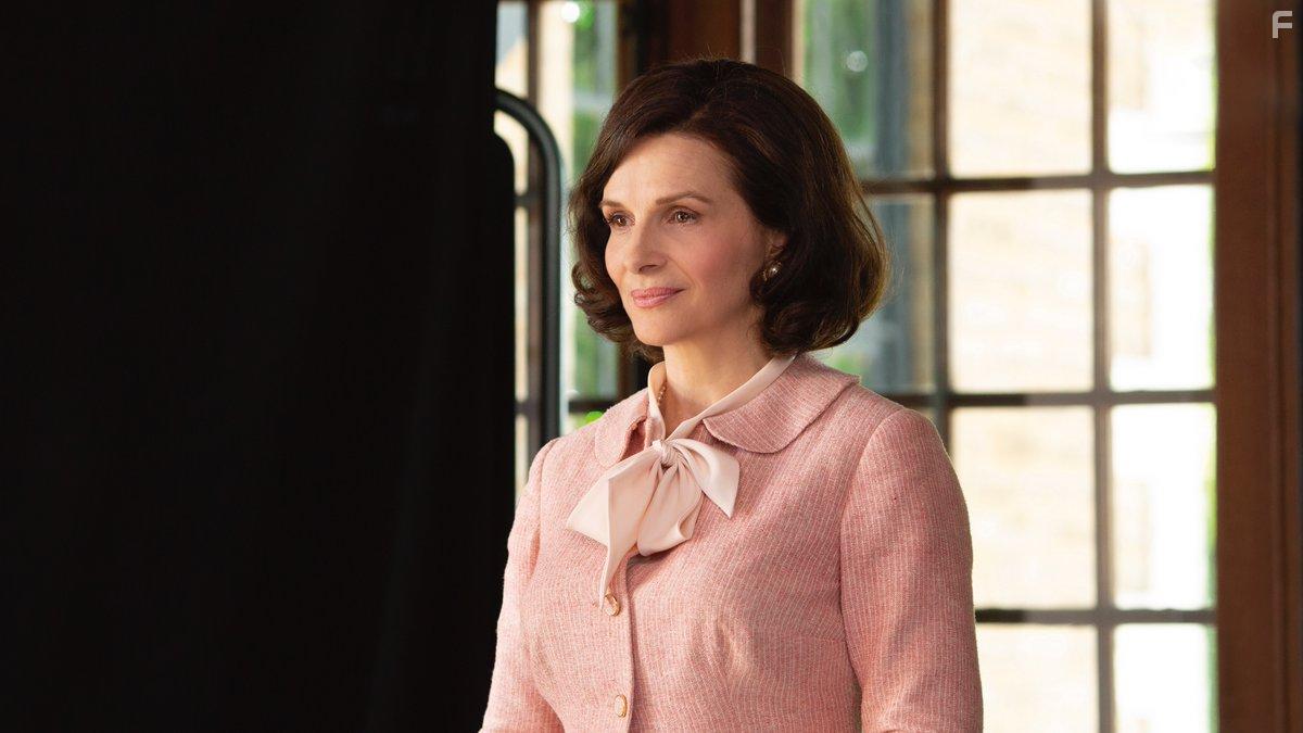 Juliette Binoche in La bonne pouse (2020)