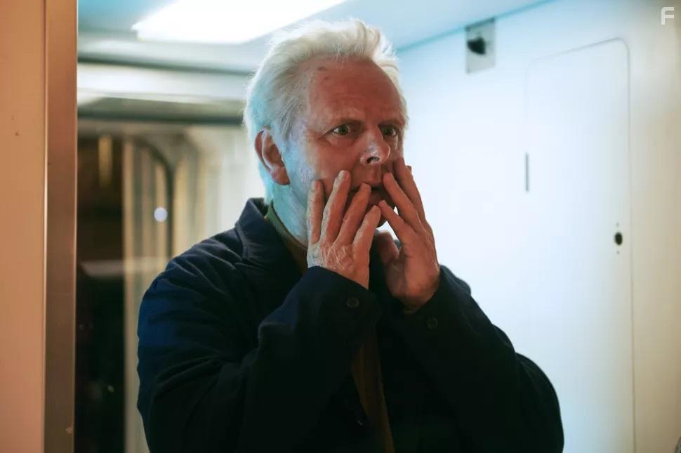 Michael Sheen in Last Train to Christmas (2021)