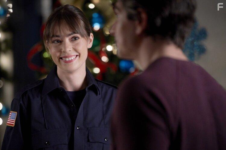 Brandon Routh and Victoria Dunsmore in The Nine Kittens of Christmas (2021)