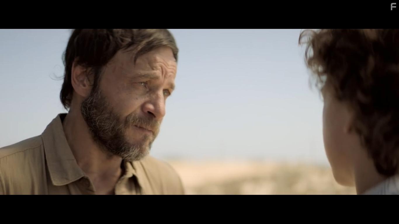 Santiago Barajas and Mauro Mauad in T eres mi problema (2021)