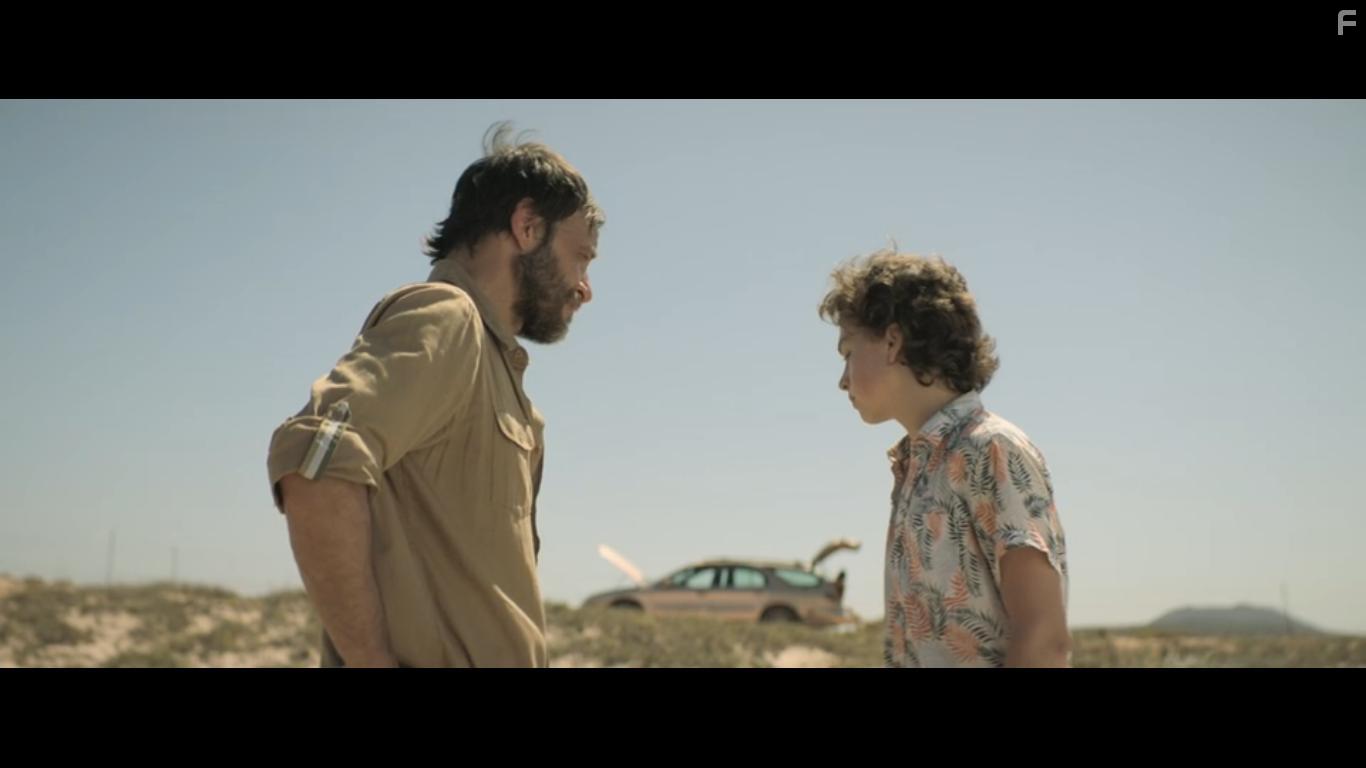 Santiago Barajas and Mauro Mauad in T eres mi problema (2021)