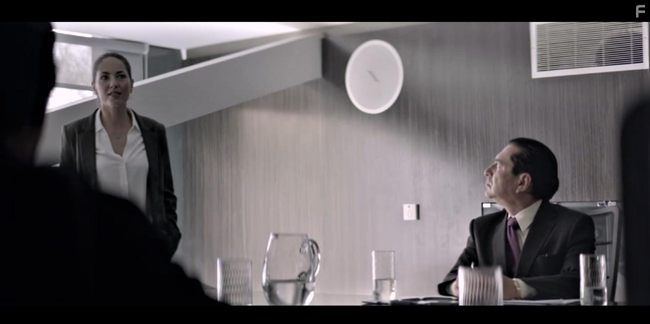 Brbara Mori in T eres mi problema (2021)