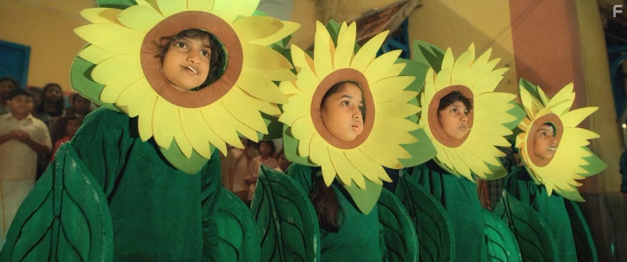 Minnal Murali (2021)