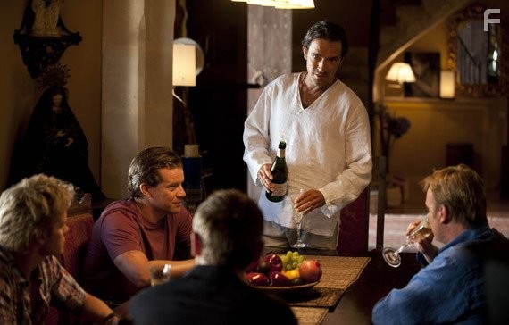 Ben Chaplin, Max Beesley, Philip Glenister, and Marc Warren in Бешеные псы (2011)