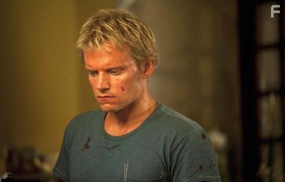 Marc Warren in Бешеные псы (2011)