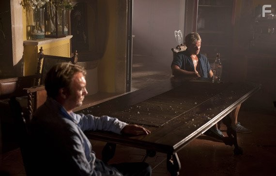 Philip Glenister and Marc Warren in Бешеные псы (2011)