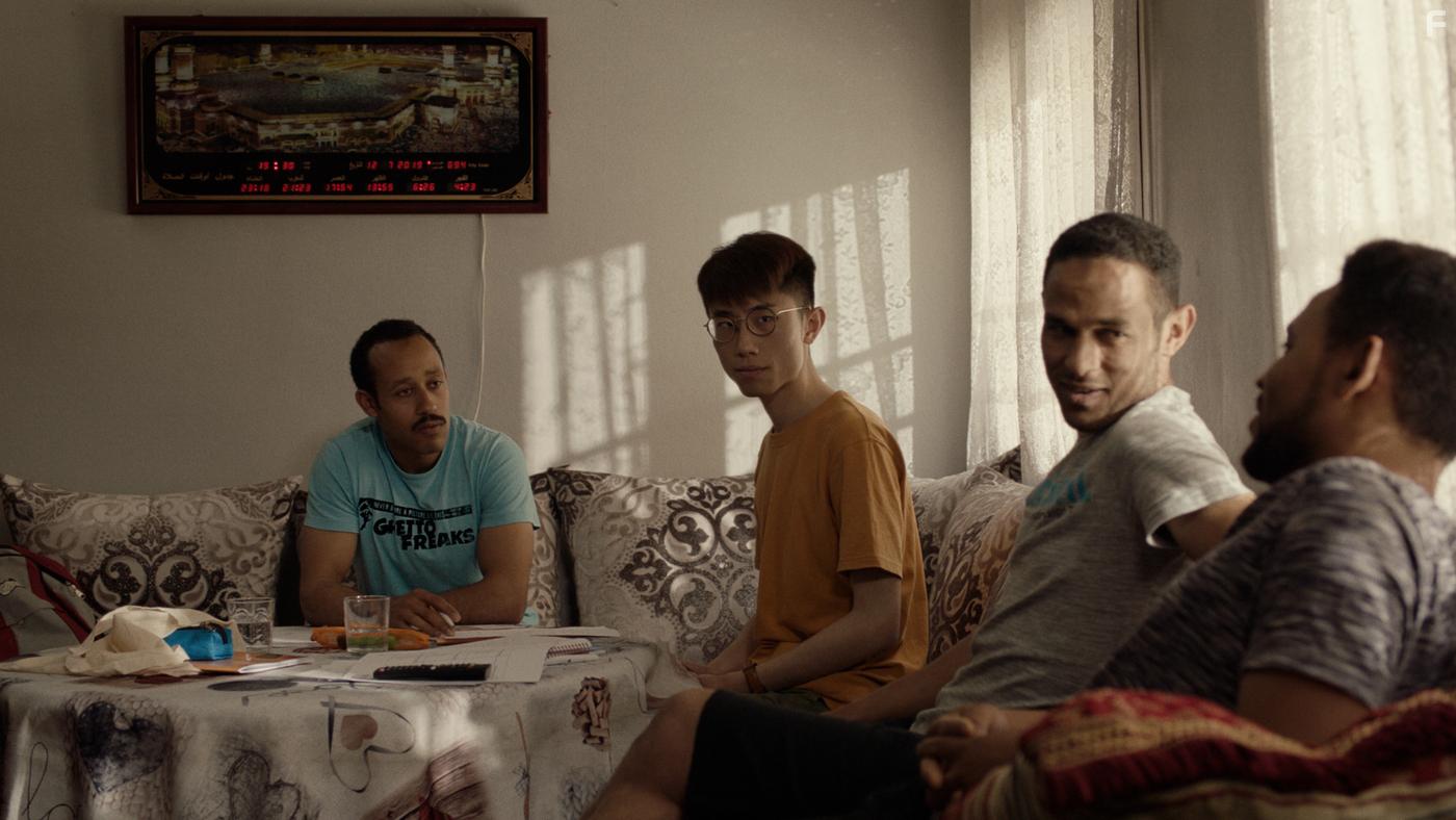 Sis dies corrents (2021)