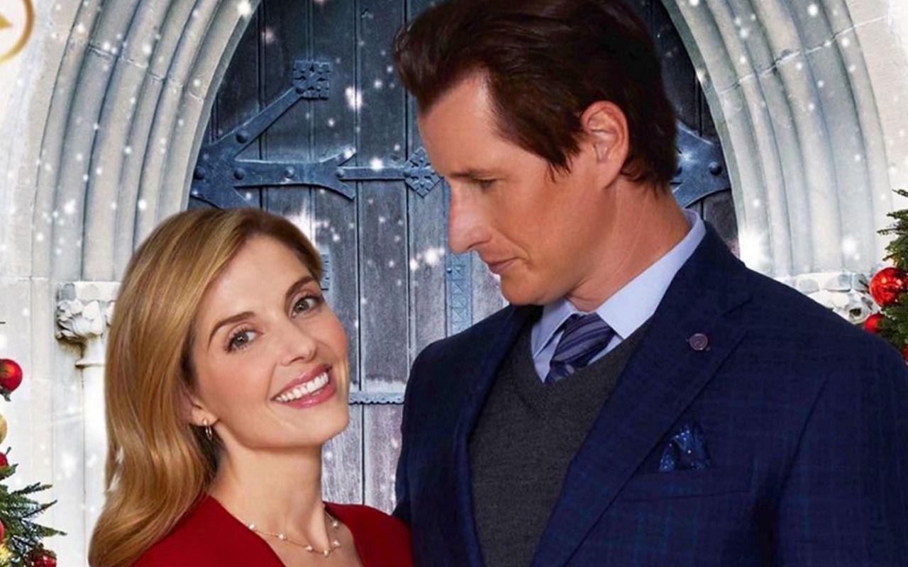 Brendan Fehr and Jen Lilley in Royally Wrapped for Christmas (2021)