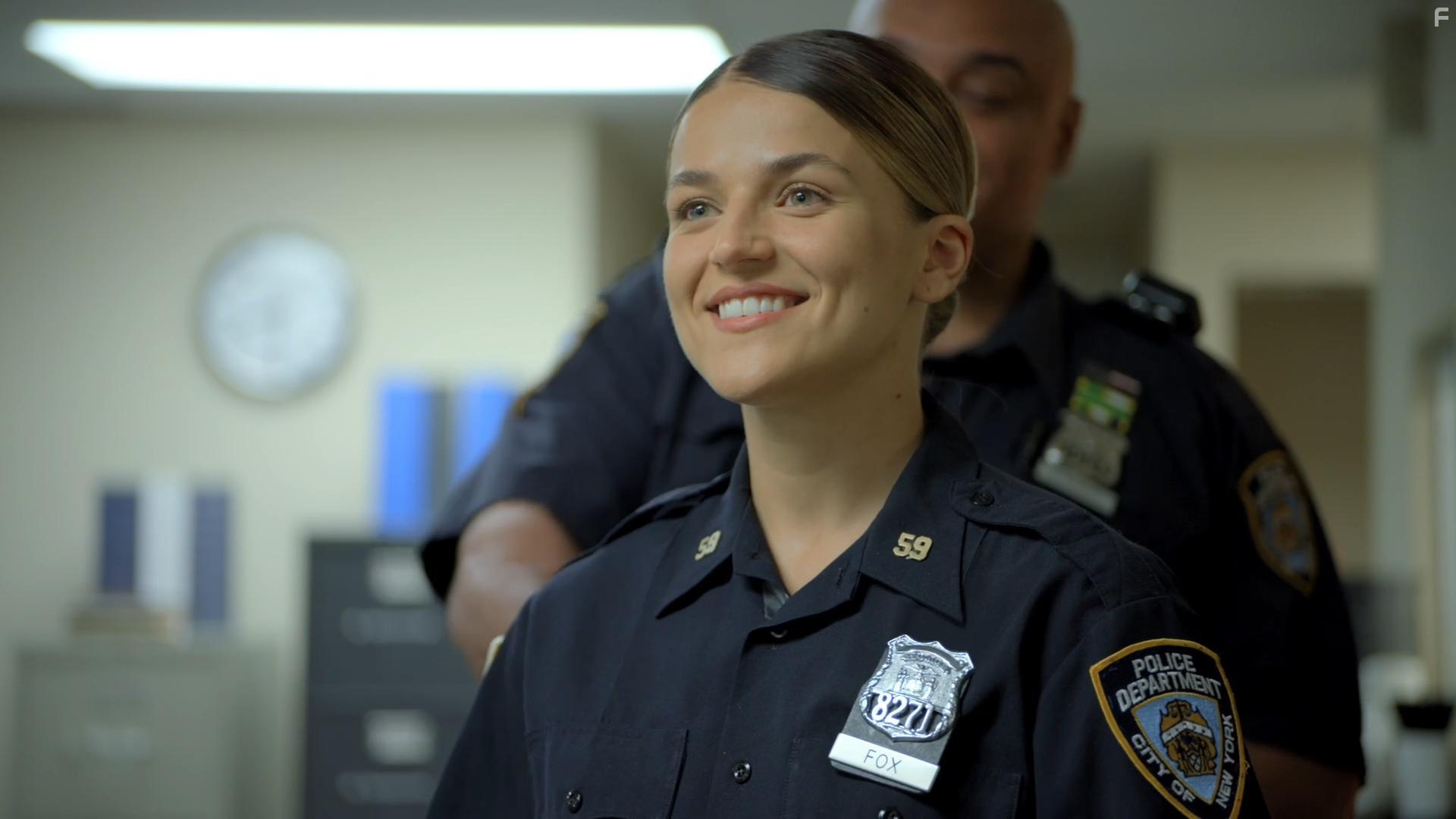 Robert House and Taylor Karin in A Good Cop (2021)