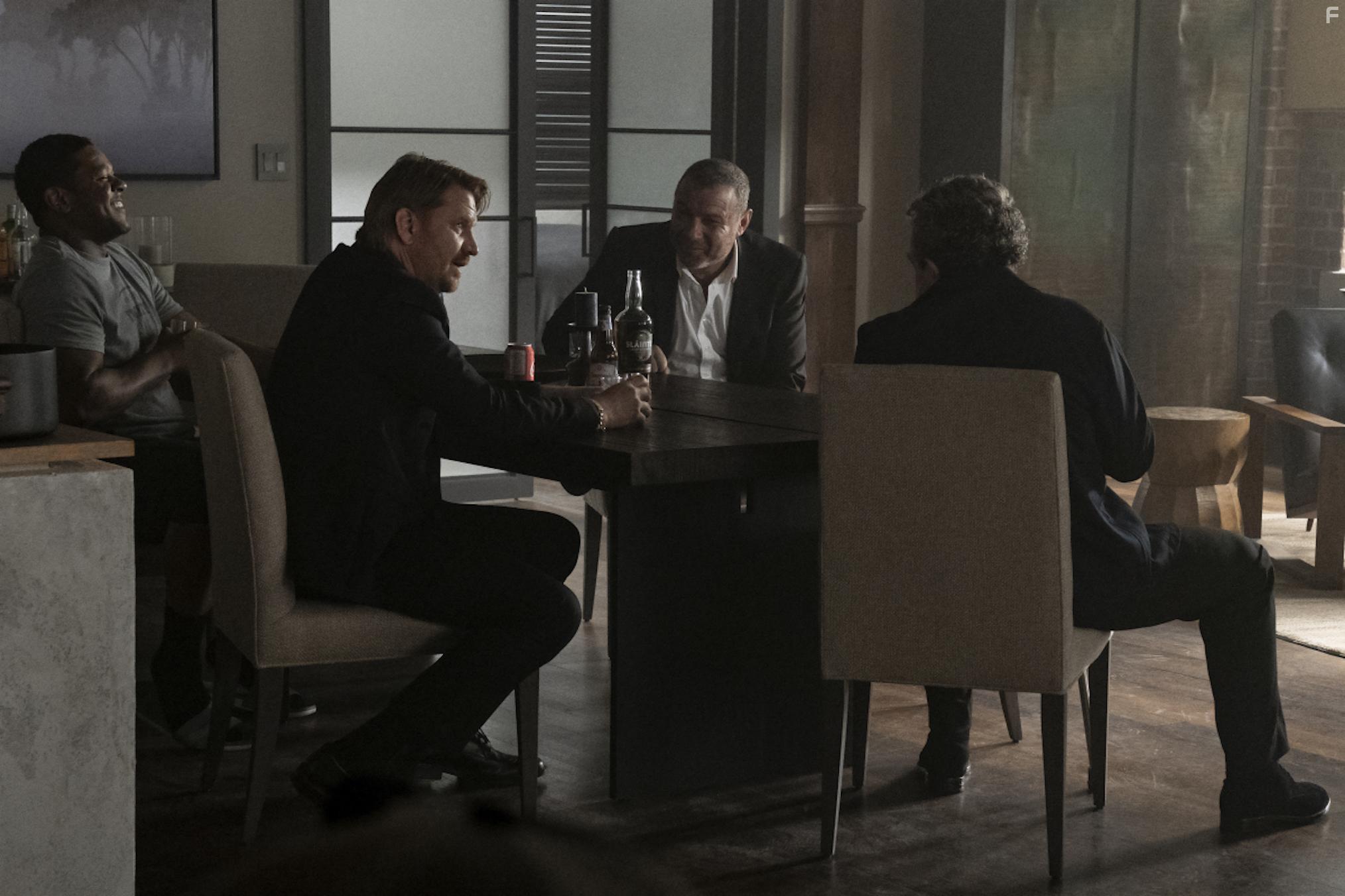 Liev Schreiber, Dash Mihok, Pooch Hall, and Eddie Marsan in Ray Donovan: The Movie (2022)
